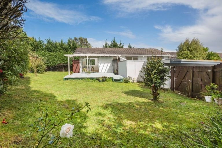 Photo of property in 2/36 Archmillen Avenue, Pakuranga Heights, Auckland, 2010