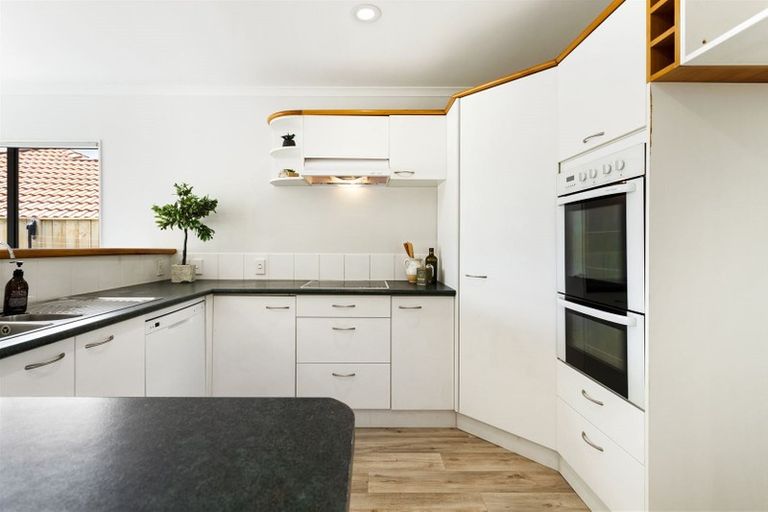 Photo of property in 6 Pyrite Street, Westgate, Auckland, 0614