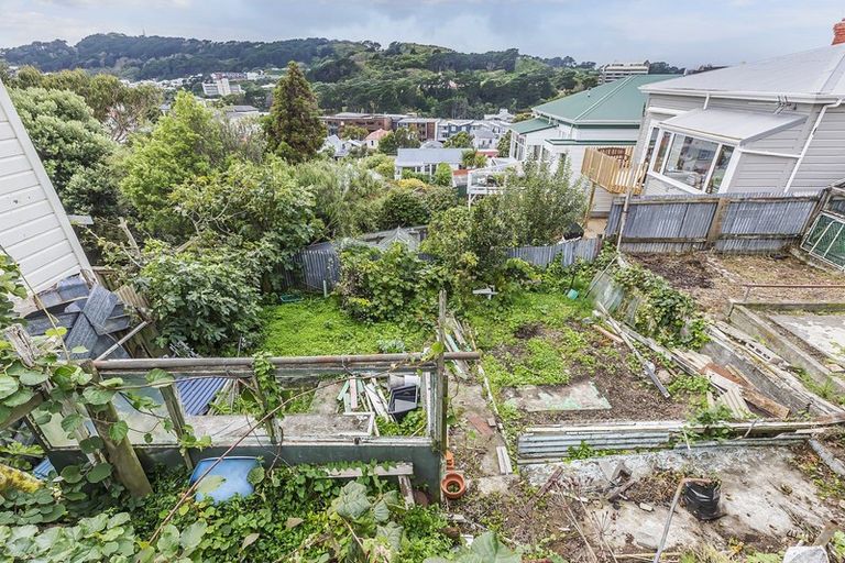 Photo of property in 65 Wright Street, Mount Cook, Wellington, 6021