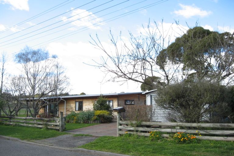 Photo of property in 36 Guy Street, Waipawa, 4210