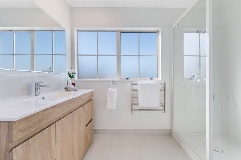Photo of property in 8 Covina Place, Somerville, Auckland, 2014