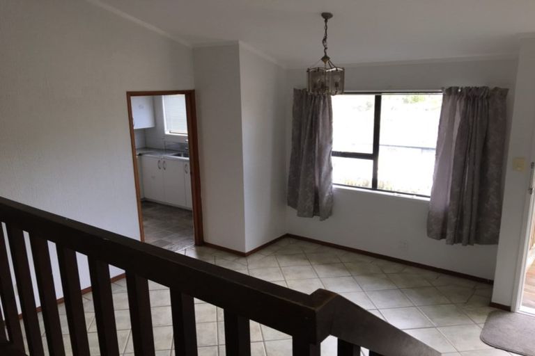 Photo of property in 38 Beaudine Avenue, Glenfield, Auckland, 0629