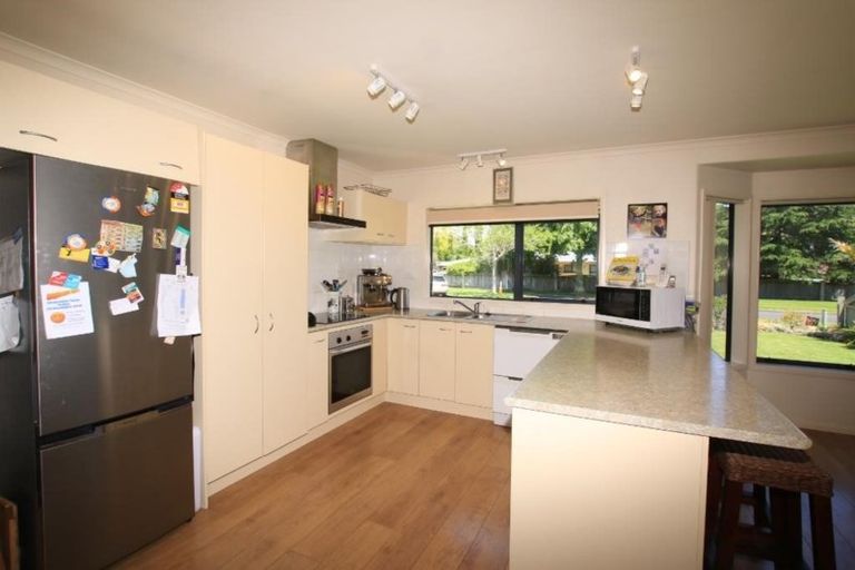 Photo of property in 24 Glencalder Place, Wattle Downs, Auckland, 2103