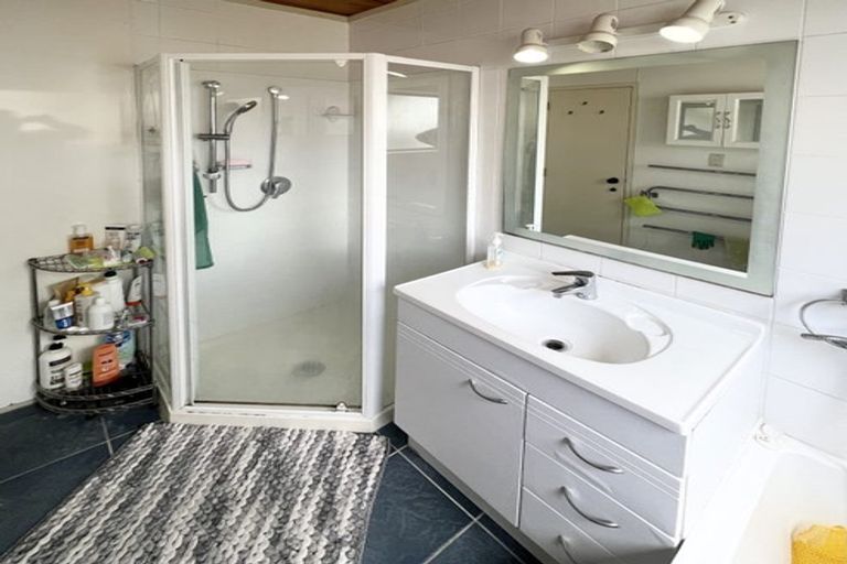 Photo of property in 54 Kennedy Avenue, Forrest Hill, Auckland, 0620