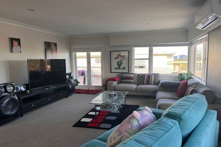 Photo of property in 53 Coronation Road, Hillcrest, Auckland, 0627