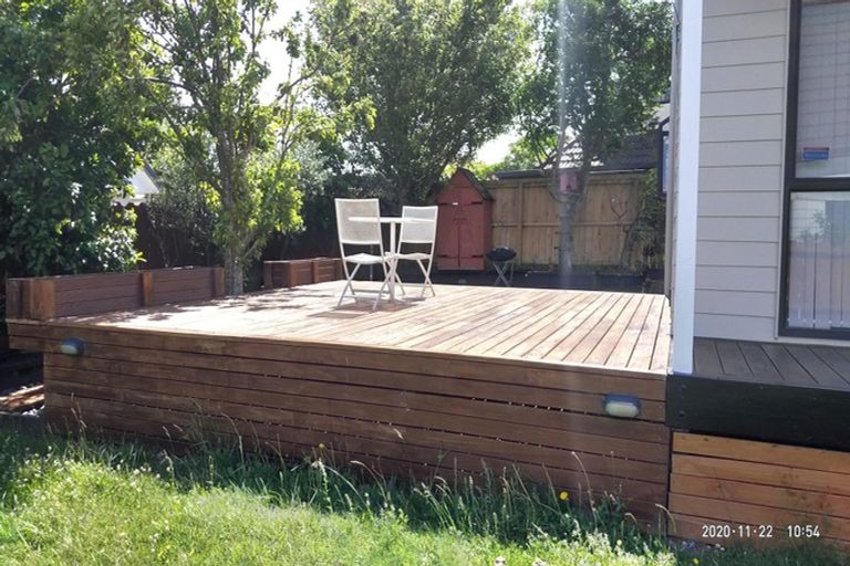 Photo of property in 2/86 Aviemore Drive, Highland Park, Auckland, 2010