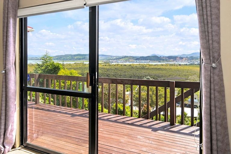 Photo of property in 34 Raumati Crescent, Onerahi, Whangarei, 0110