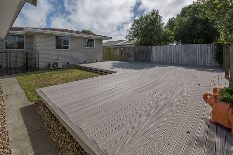 Photo of property in 2/29 Sandra Street, South New Brighton, Christchurch, 8062