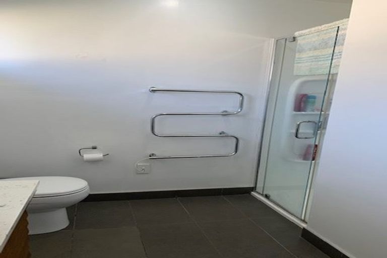 Photo of property in 2/28 Bleakhouse Road, Howick, Auckland, 2014