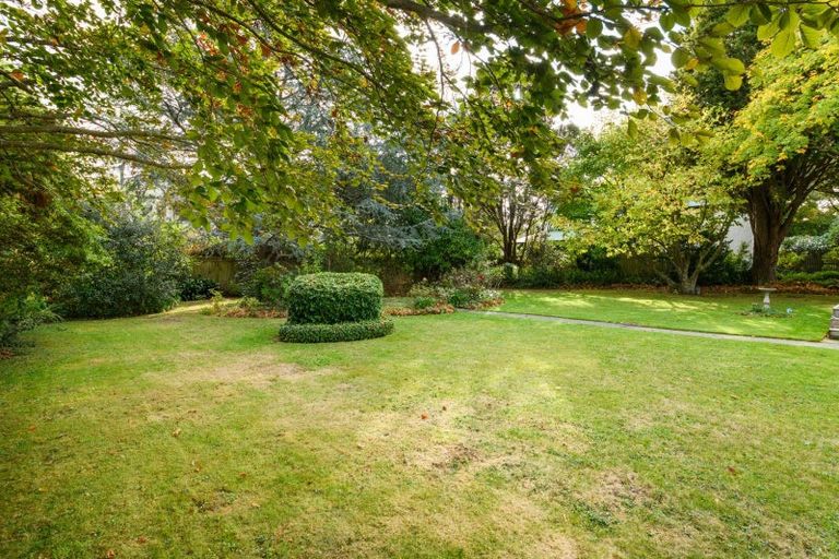 Photo of property in 122 Jickell Street, Hokowhitu, Palmerston North, 4410