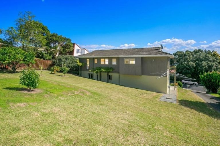 Photo of property in 16 Pemberton Avenue, Bayview, Auckland, 0629