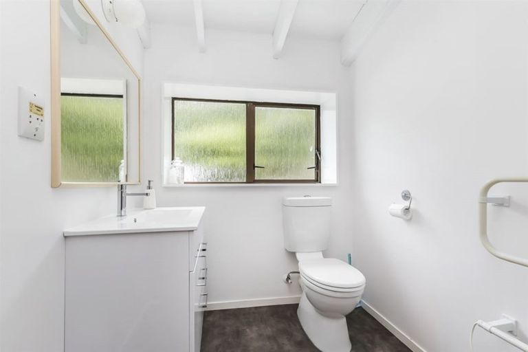 Photo of property in 62 Montgomery Avenue, Karori, Wellington, 6012