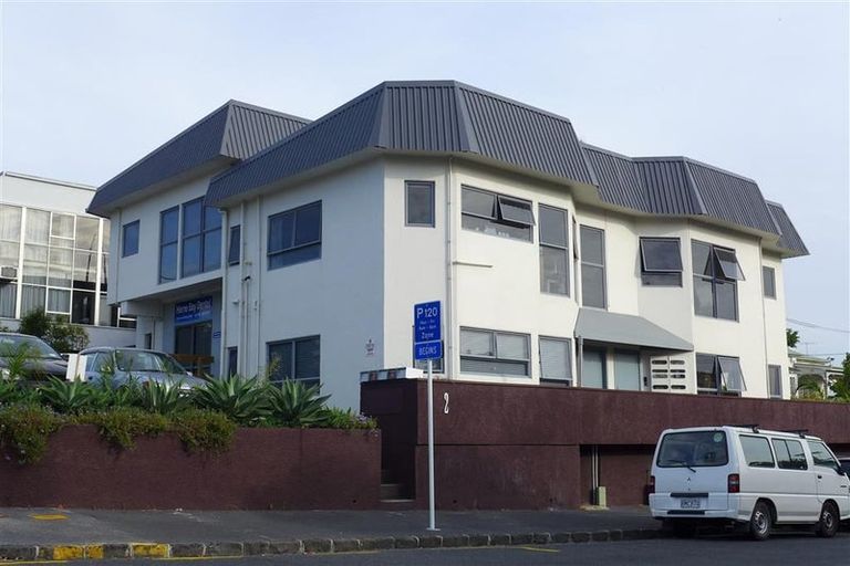 Photo of property in 2/2 New Street, Hamilton East, Hamilton, 3216