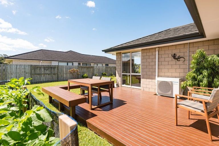 Photo of property in 4 Captains Loop, Haruru, 0204