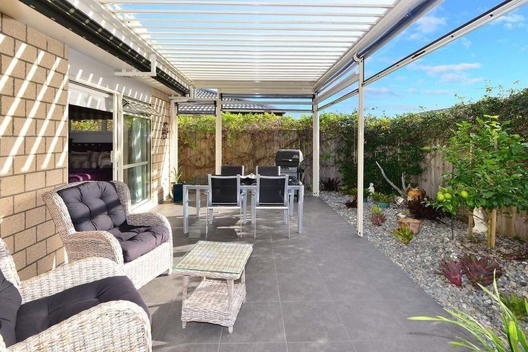 Photo of property in 44 Hatton Road, Orewa, 0931