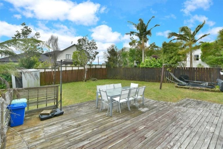 Photo of property in 111 Stanmore Bay Road, Stanmore Bay, Whangaparaoa, 0932