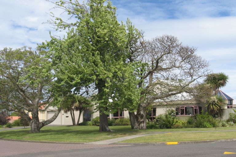 Photo of property in 6 Edmonds Drive, Otamatea, Whanganui, 4500