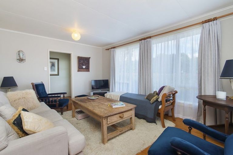 Photo of property in 4 Buchanan Road, Kingseat, Papakura, 2580