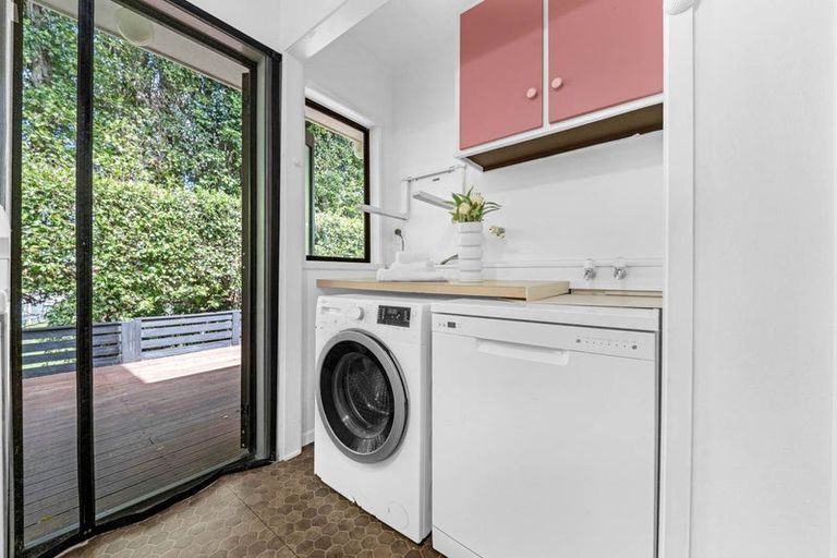 Photo of property in 2/15 Micawber Place, Mellons Bay, Auckland, 2014