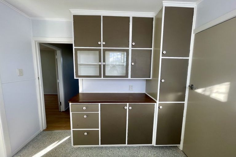 Photo of property in 51 Woodglen Road, Glen Eden, Auckland, 0602