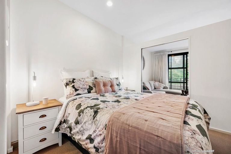 Photo of property in Atrium Towers, 4p/154 The Terrace, Wellington Central, Wellington, 6011