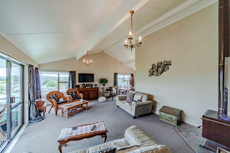 Photo of property in 10 Saint Marys Road, Waipukurau, 4200