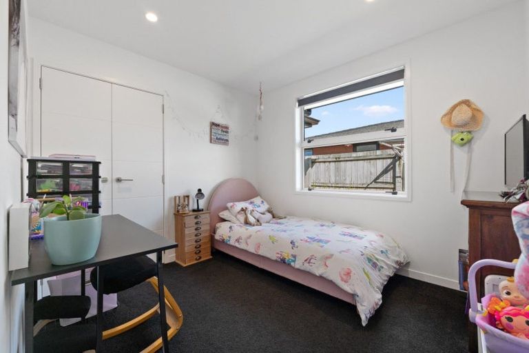 Photo of property in 64 Fairfax Crescent, Pyes Pa, Tauranga, 3112