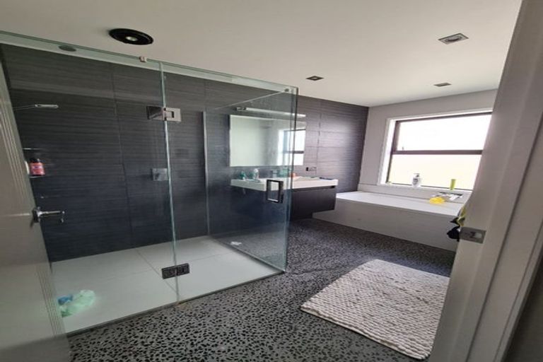 Photo of property in 82d Brooklands Road, Brooklands, New Plymouth, 4310