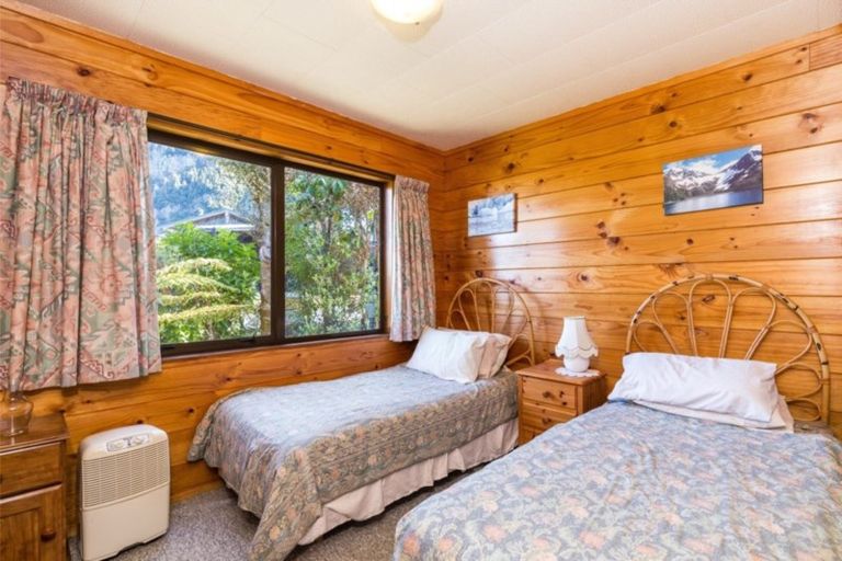 Photo of property in 16 Hinekapi Terrace, Kuratau, Turangi, 3381