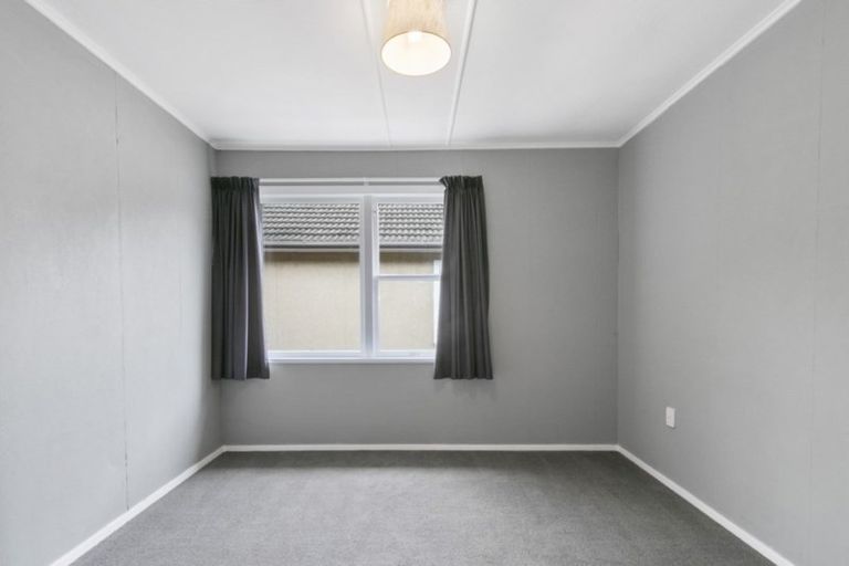 Photo of property in 88 Coast Road, Wainuiomata, Lower Hutt, 5014