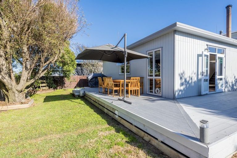 Photo of property in 4 Kennedy Street, Foxton Beach, Foxton, 4815