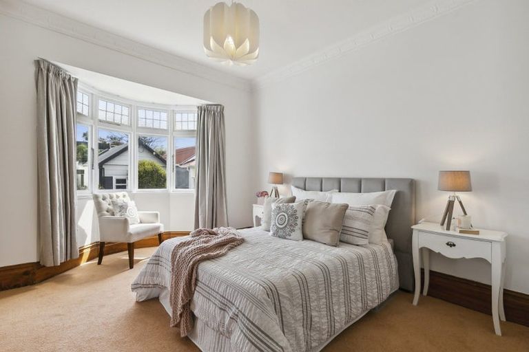 Photo of property in 8 Moir Street, Mount Victoria, Wellington, 6011