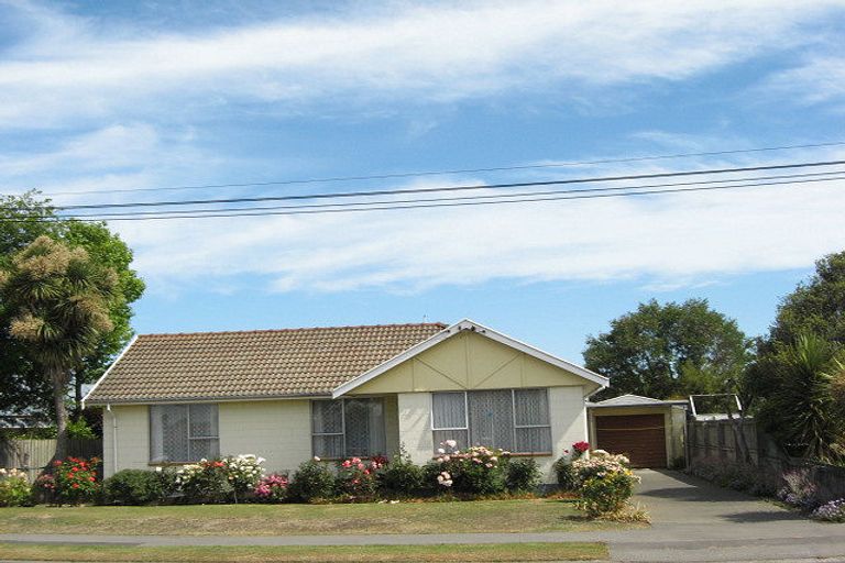 Photo of property in 398 Mairehau Road, Parklands, Christchurch, 8083