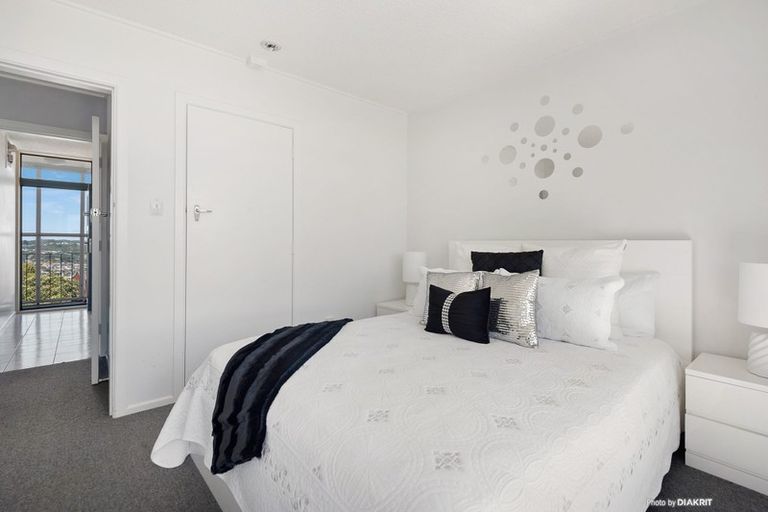 Photo of property in 23 Rangitane Street, Maupuia, Wellington, 6022