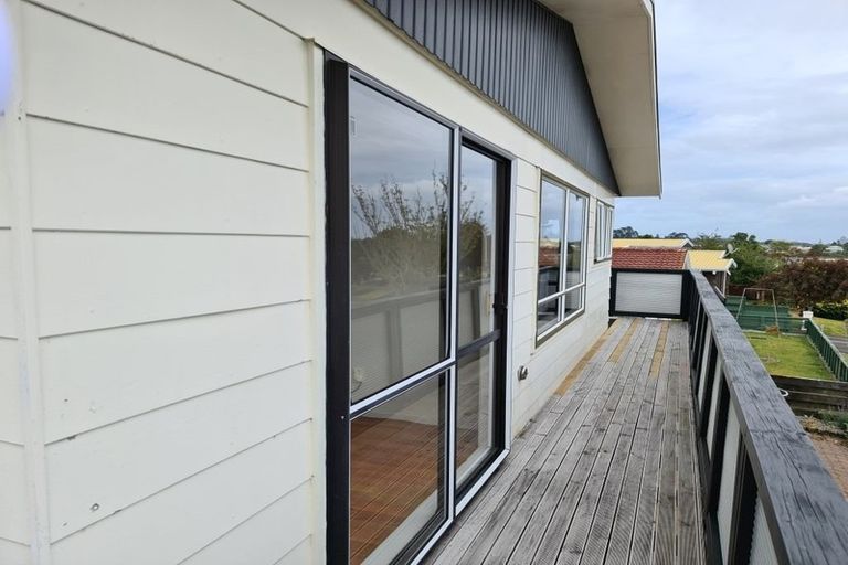 Photo of property in 25 Truby King Street, Merrilands, New Plymouth, 4312