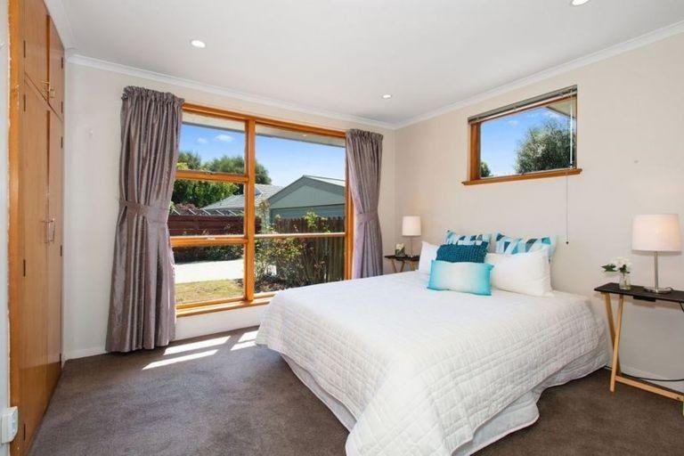 Photo of property in 22 Sarabande Avenue, Redwood, Christchurch, 8051