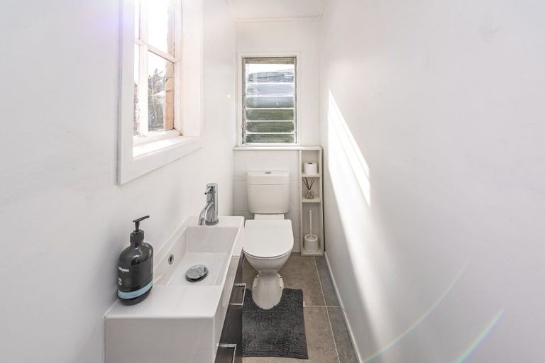 Photo of property in 22 Cambridge Street, Gonville, Whanganui, 4501