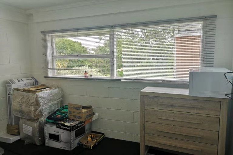 Photo of property in 33 Coronation Road, Hillcrest, Auckland, 0627