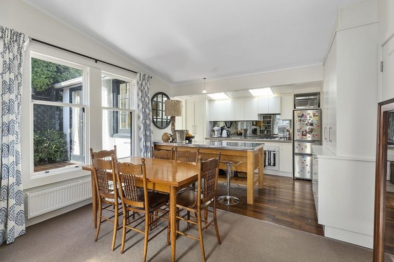 Photo of property in 94 Elizabeth Street, Mount Victoria, Wellington, 6011