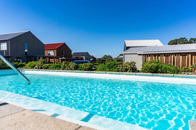 Photo of property in 3 Citrus Place, Mangawhai, 0505