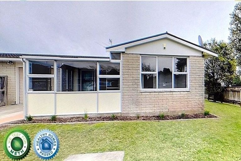 Photo of property in 2 Rawene Street, Waikanae, 5036