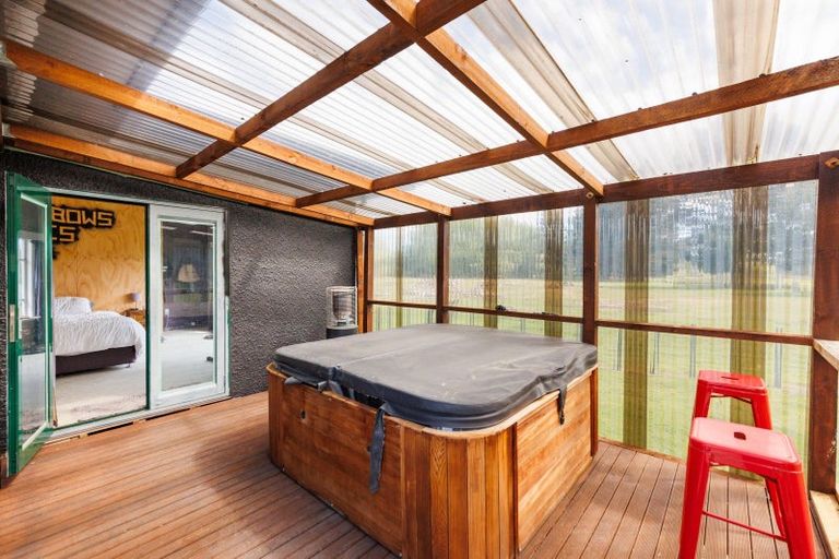 Photo of property in 17 Raumai Road, Bulls, 4894