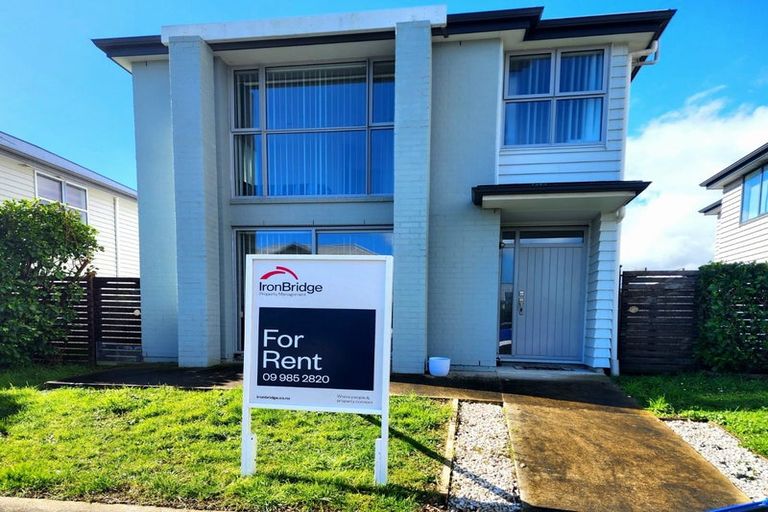 Photo of property in 15 Hakaro Way, Takanini, 2112