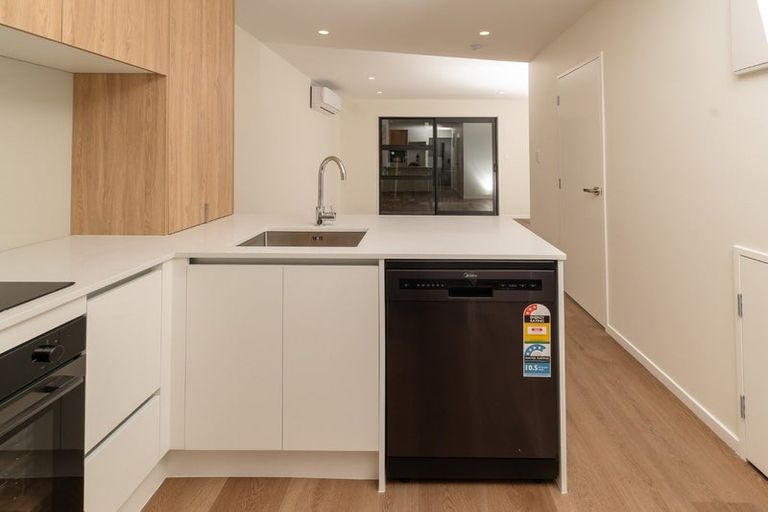 Photo of property in 12/476 West Coast Road, Glen Eden, Auckland, 0602