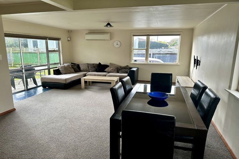 Photo of property in 22a Wood Street, Takaro, Palmerston North, 4410