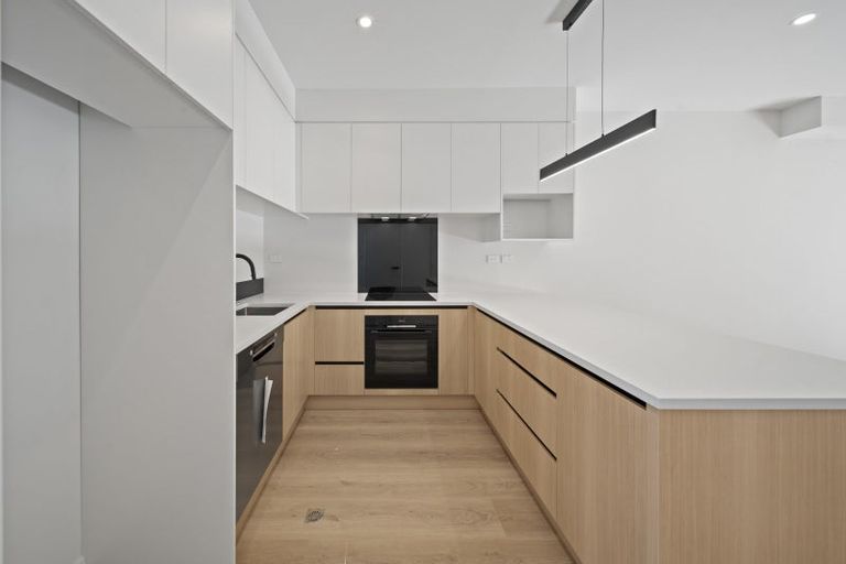 Photo of property in 10 Clendon Place, Manurewa, Auckland, 2102