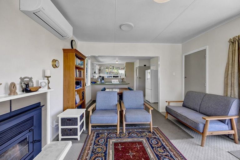 Photo of property in 15 Norfolk Street, Patea, 4520