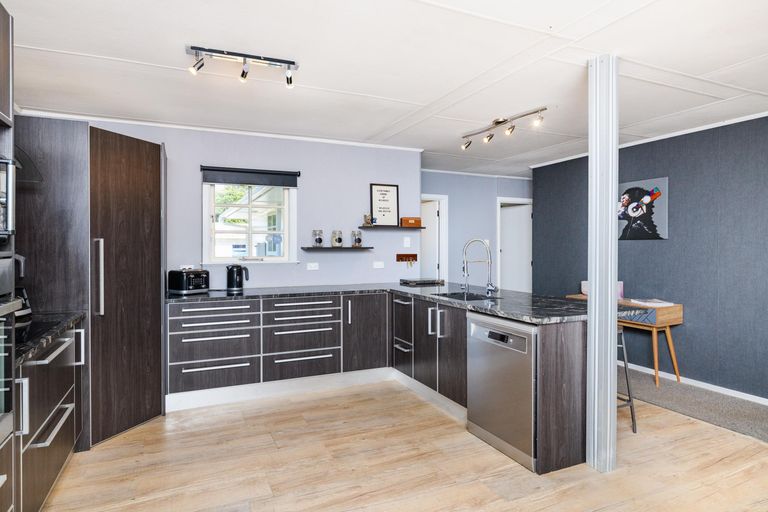 Photo of property in 12 Saturn Crescent, Milson, Palmerston North, 4414