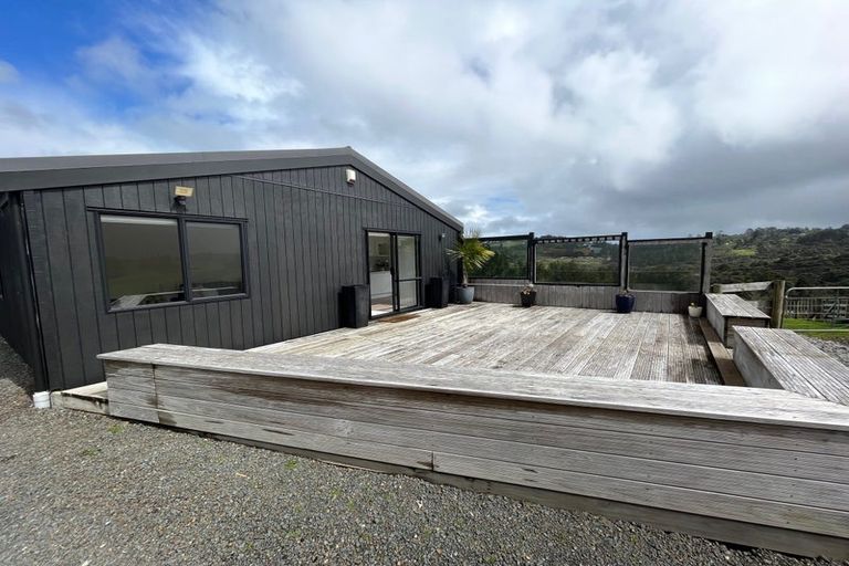 Photo of property in 24b Bethells Road, Waitakere, Auckland, 0816