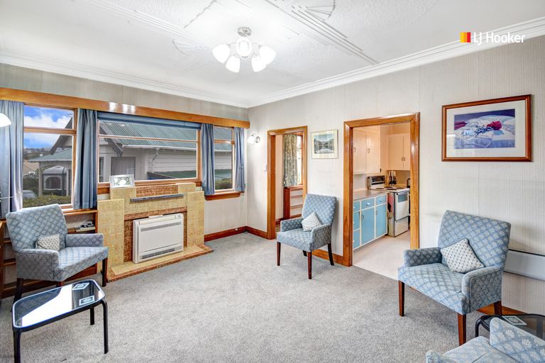 Photo of property in 239 Kenmure Road, Kenmure, Dunedin, 9011